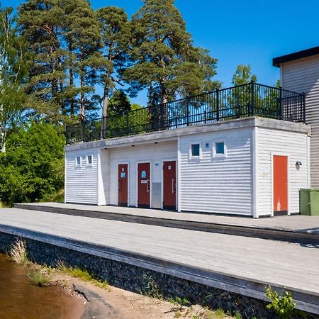 Krongarden Vandrarhem Кристинехамн Экстерьер фото