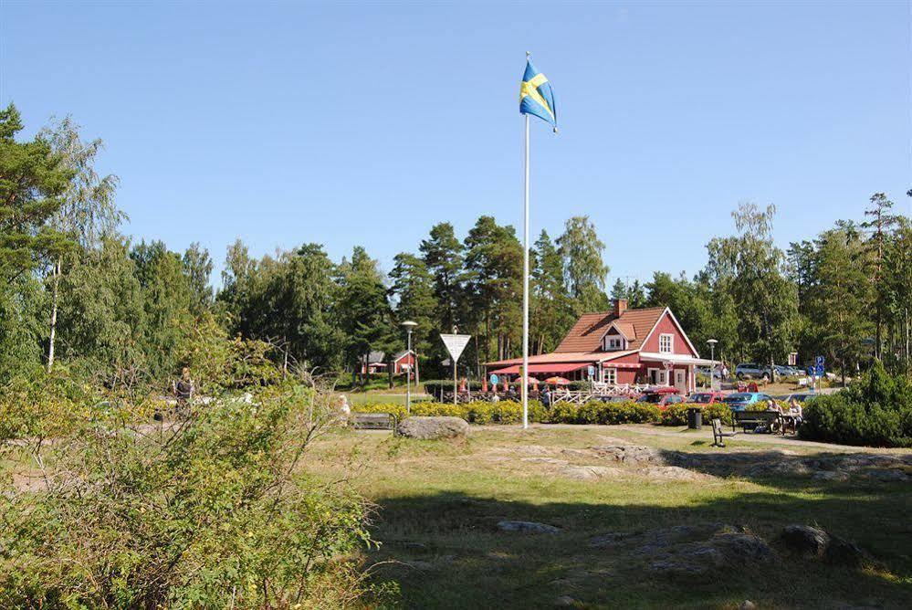 Krongarden Vandrarhem Кристинехамн Экстерьер фото